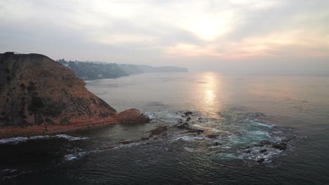 Waves-crashing-off-the-coast-of-California