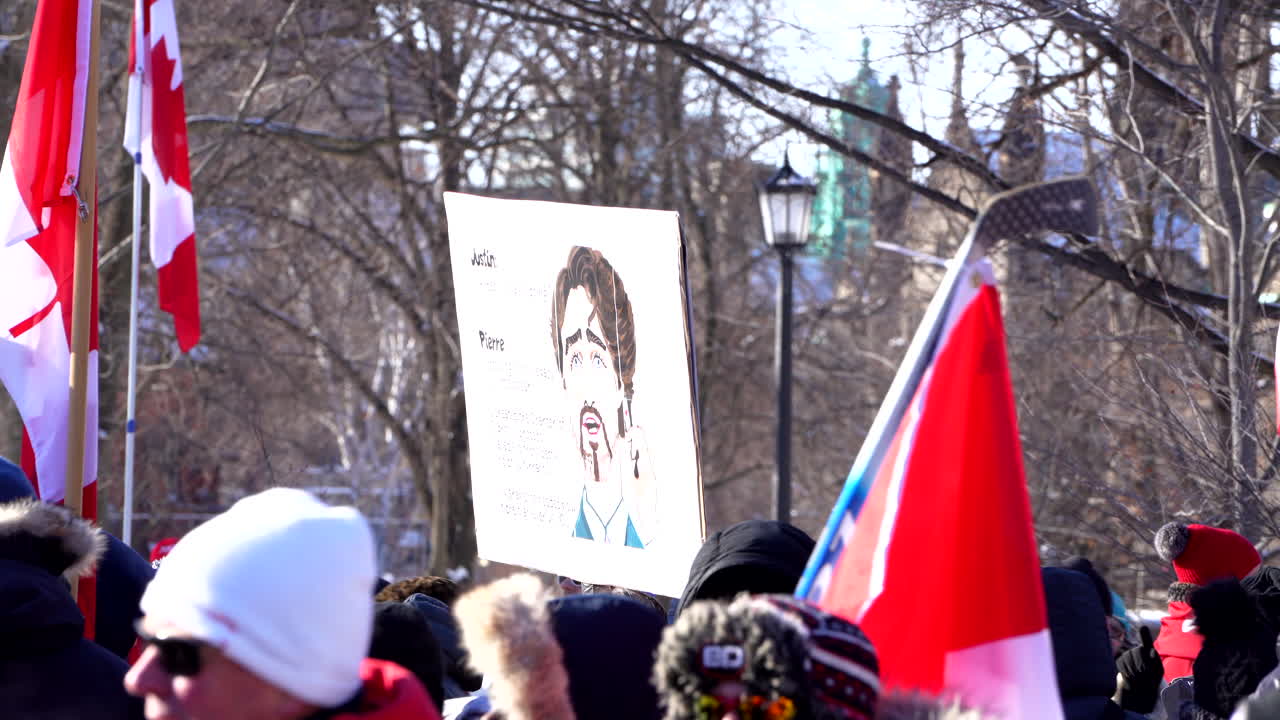 Anti Justin Trudeau Poster, Anti covid mandate protestin Toronto