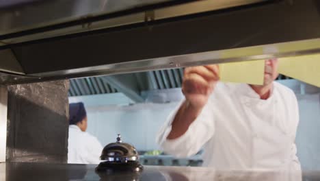 el chef llama al servidor.
