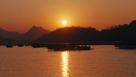 sunset river cruise