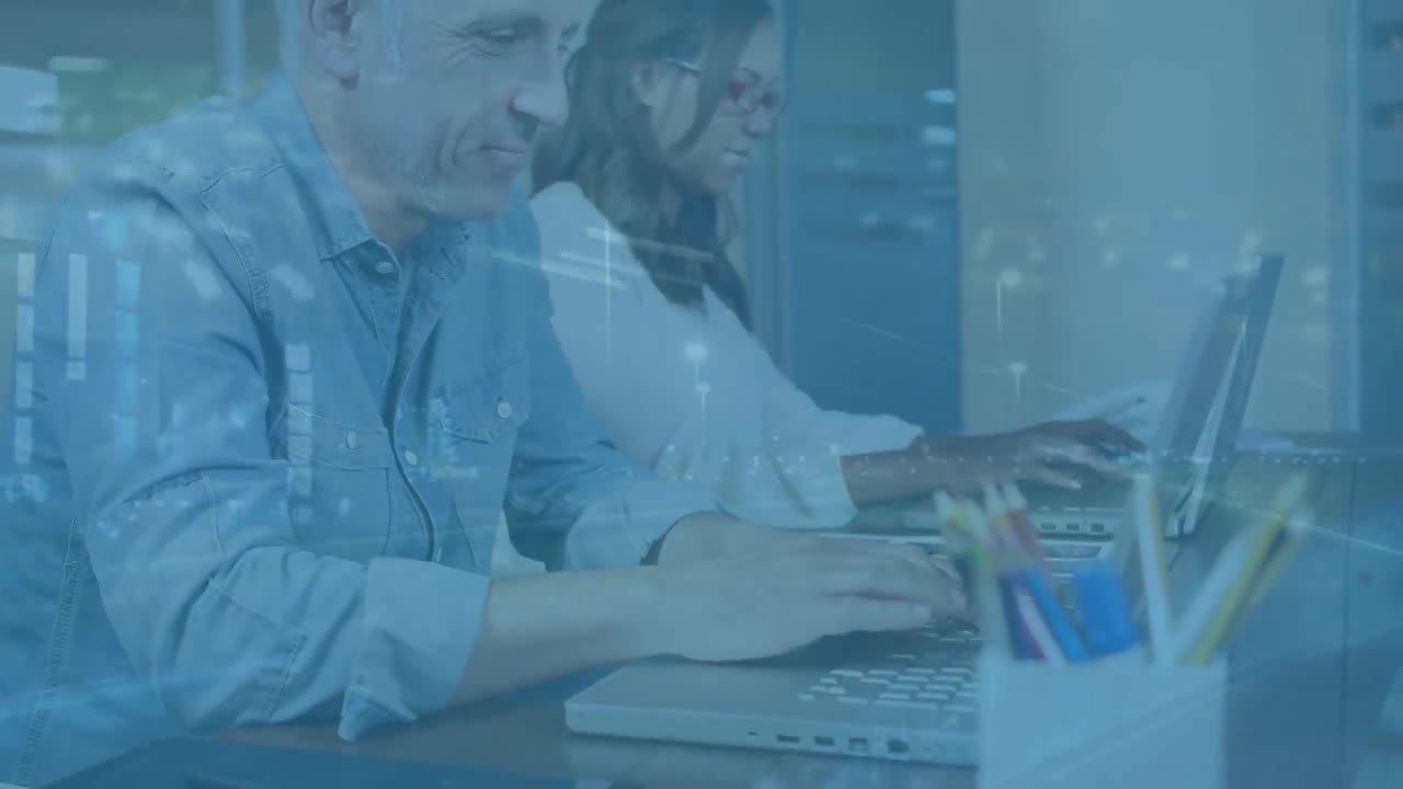 animación de la red de conexiones a través de estudiantes que utilizan computadora