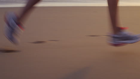 Running-woman-feet-close-up-exercise