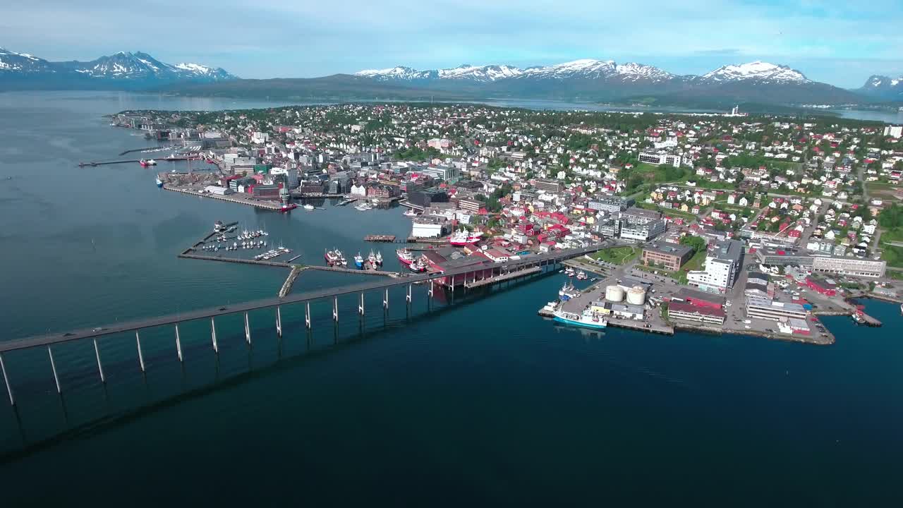 노르웨이 트롬소 시의 다리 항공 영상