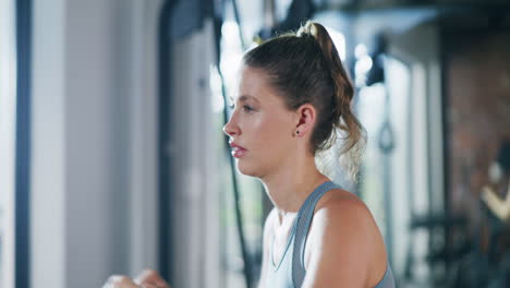 Ergometer-Tragen-Viel-Dazu-Bei,-Sie-Fit-Zu-Machen