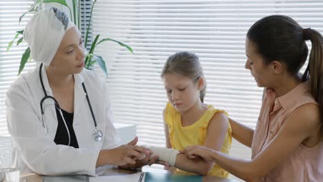 profesional médico en el trabajo