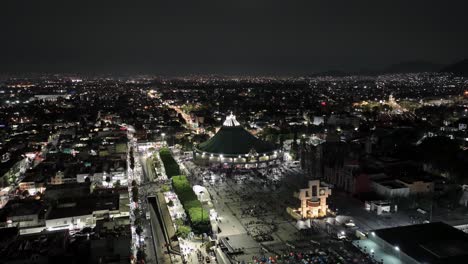 Hyper-Lapse-Shot-Of-Holy-Basilica-of-Guadalupe-At-Night-Time,-Mexico-City