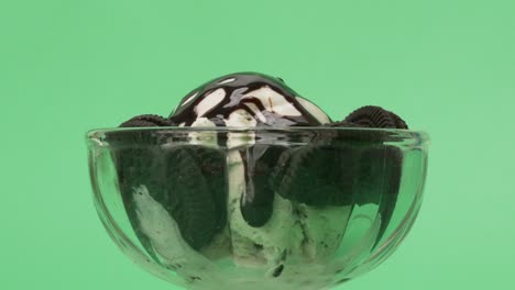 el chocolate se cambia por el helado de vainilla.