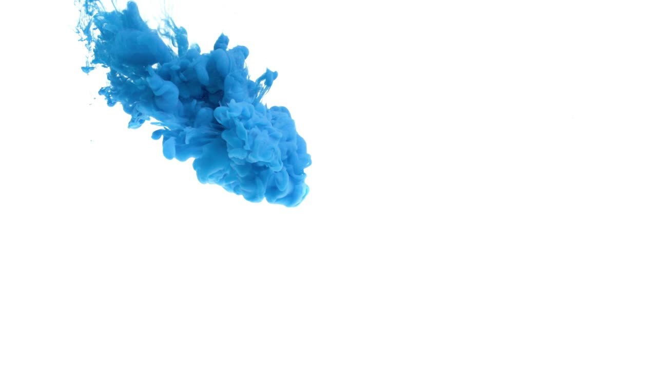 물 속의 파란색 잉크