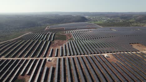 granja de paneles solares de alta vista, concepto de producción de electricidad