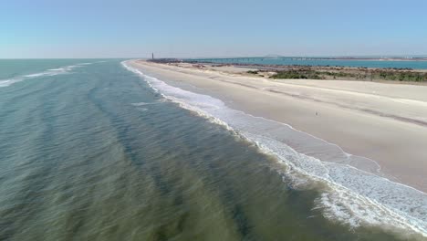 Meereswellen-Und-Strand-An-Der-Südküste-Von-Long-Island-Im-Winter