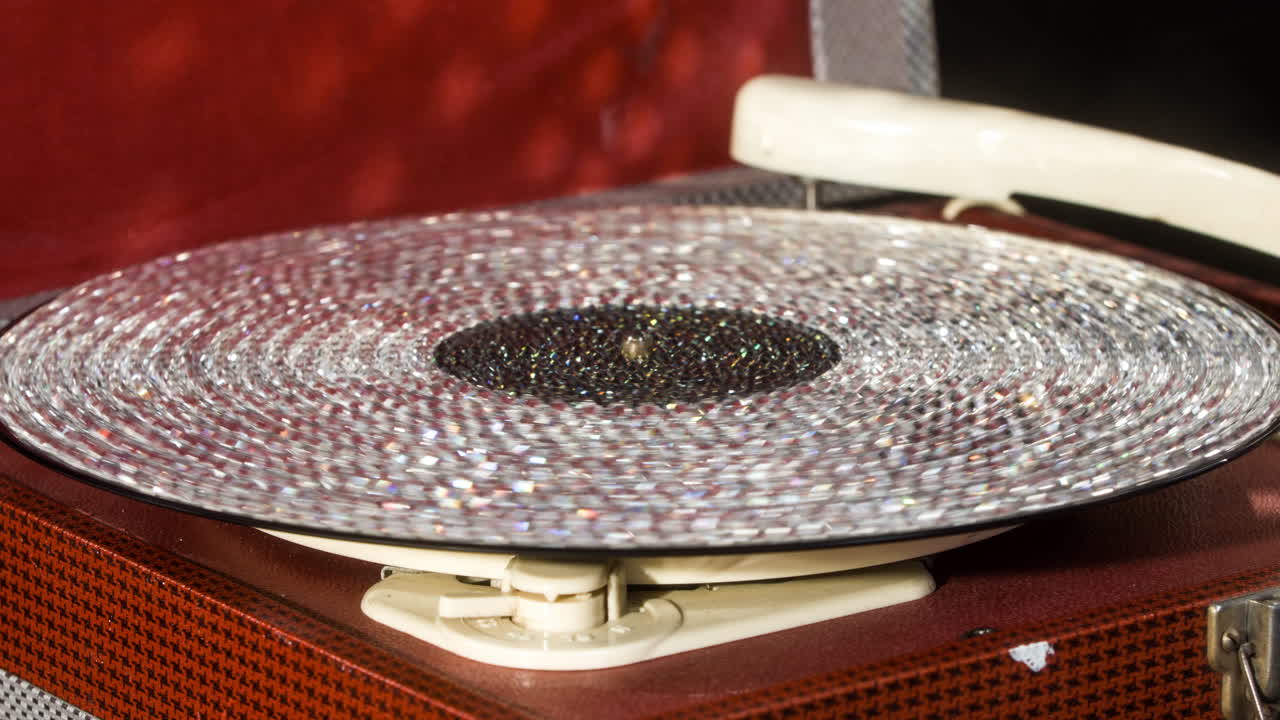 레드 빈티지 레코드 4k 02