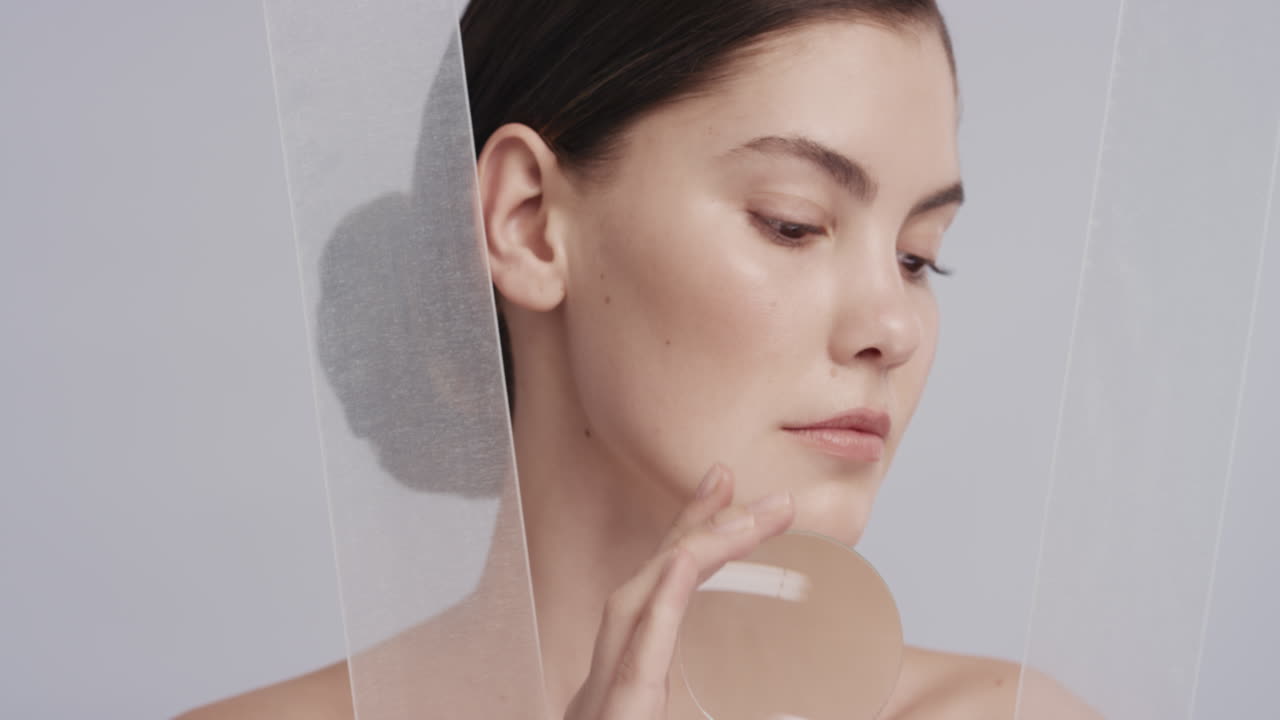부드러운 건강한 피부 관리 부드러운 완벽한 피부를 가진 감각적인 여성