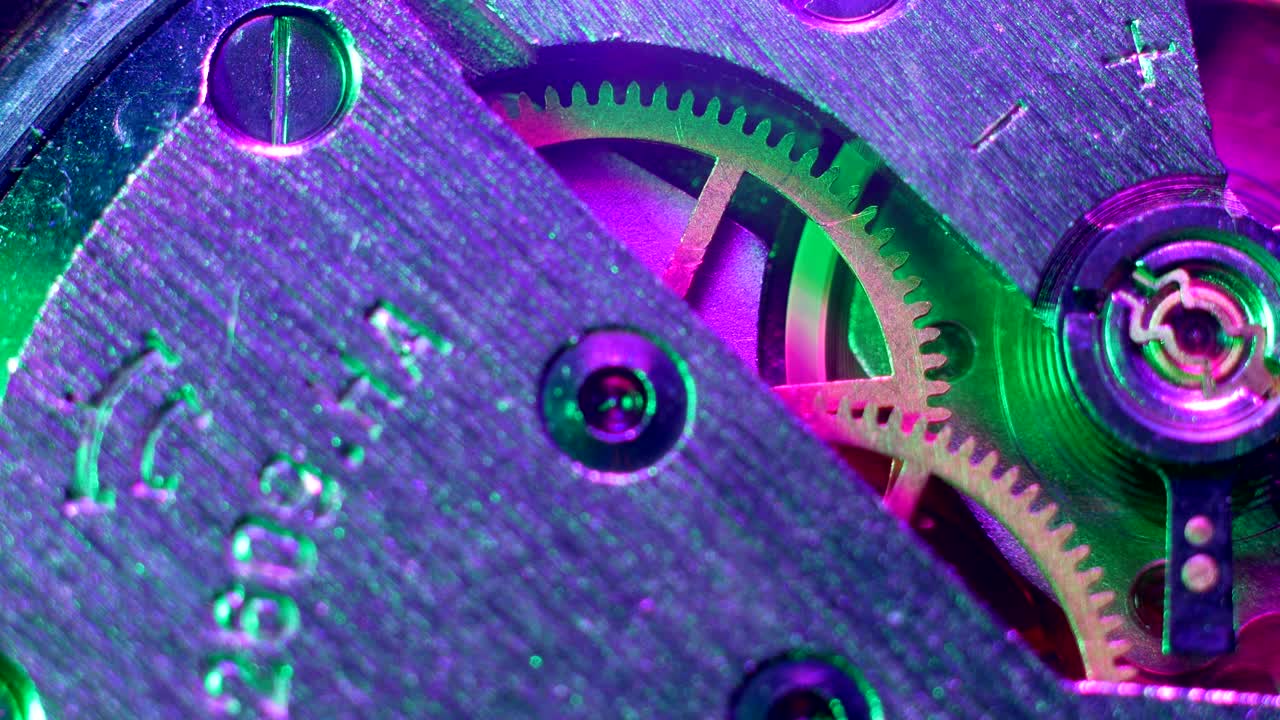 vigilar el mecanismo de cerca