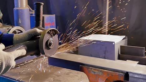 metal cutting with angle grinder