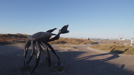 küstenfischerboote am strand von slettestrand an der nordsee in dänemark