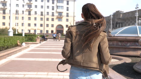 happy woman enjoying city life