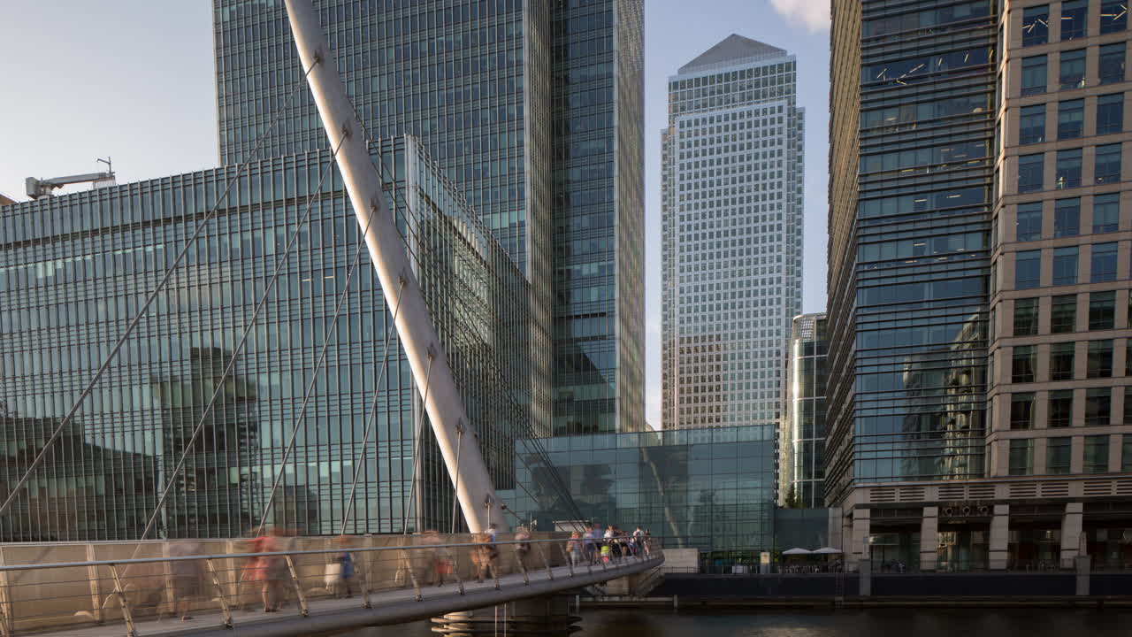 도크랜드 인 도교 4k 00