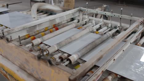 ceramic tile manufacturing process: conveyor belt and rollers