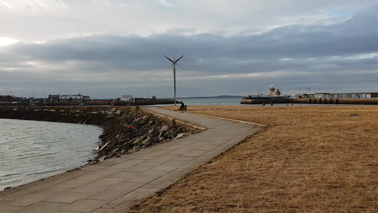 increíbles paseos en la bahía de howth, un pequeño pueblo cerca de dublín