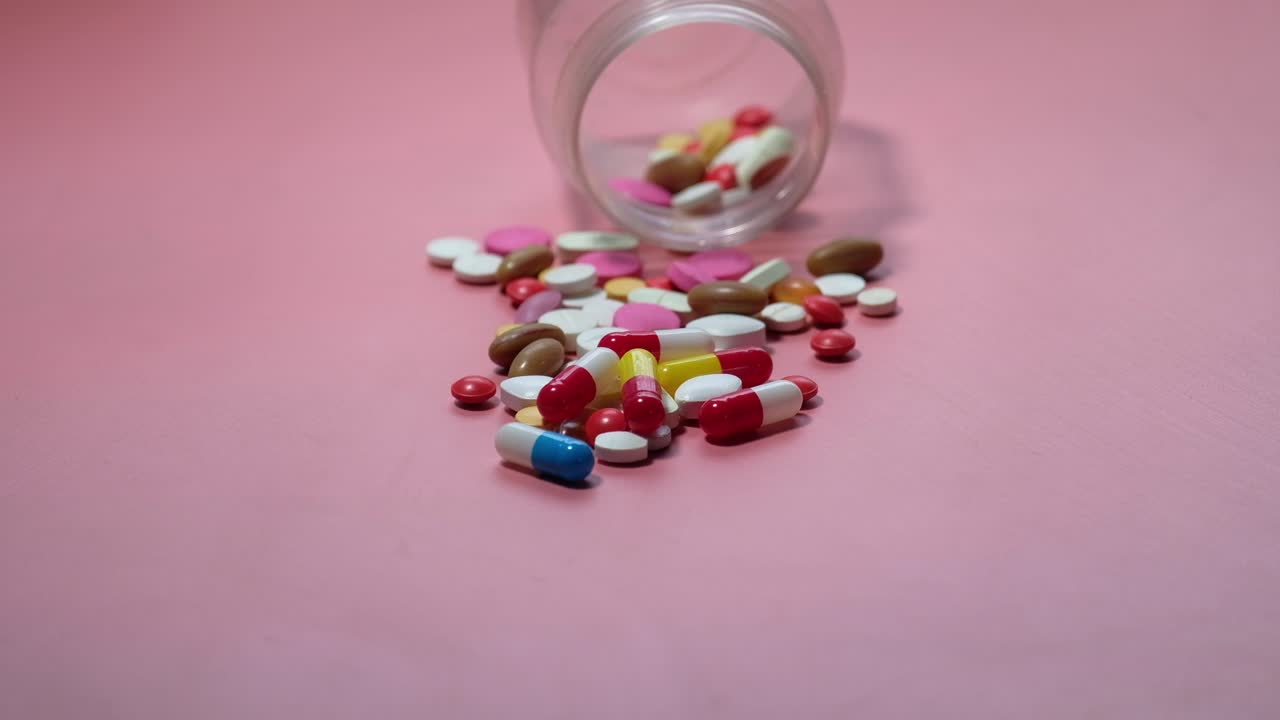 pastillas y cápsulas variadas