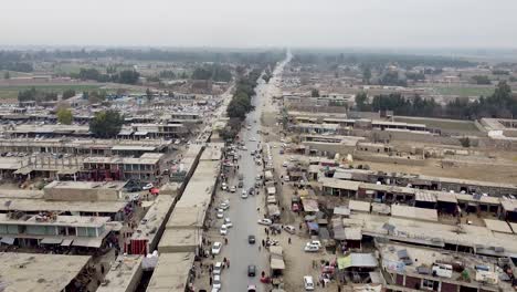 marco bazar y la majestad de la carretera jalalabad-torkham
