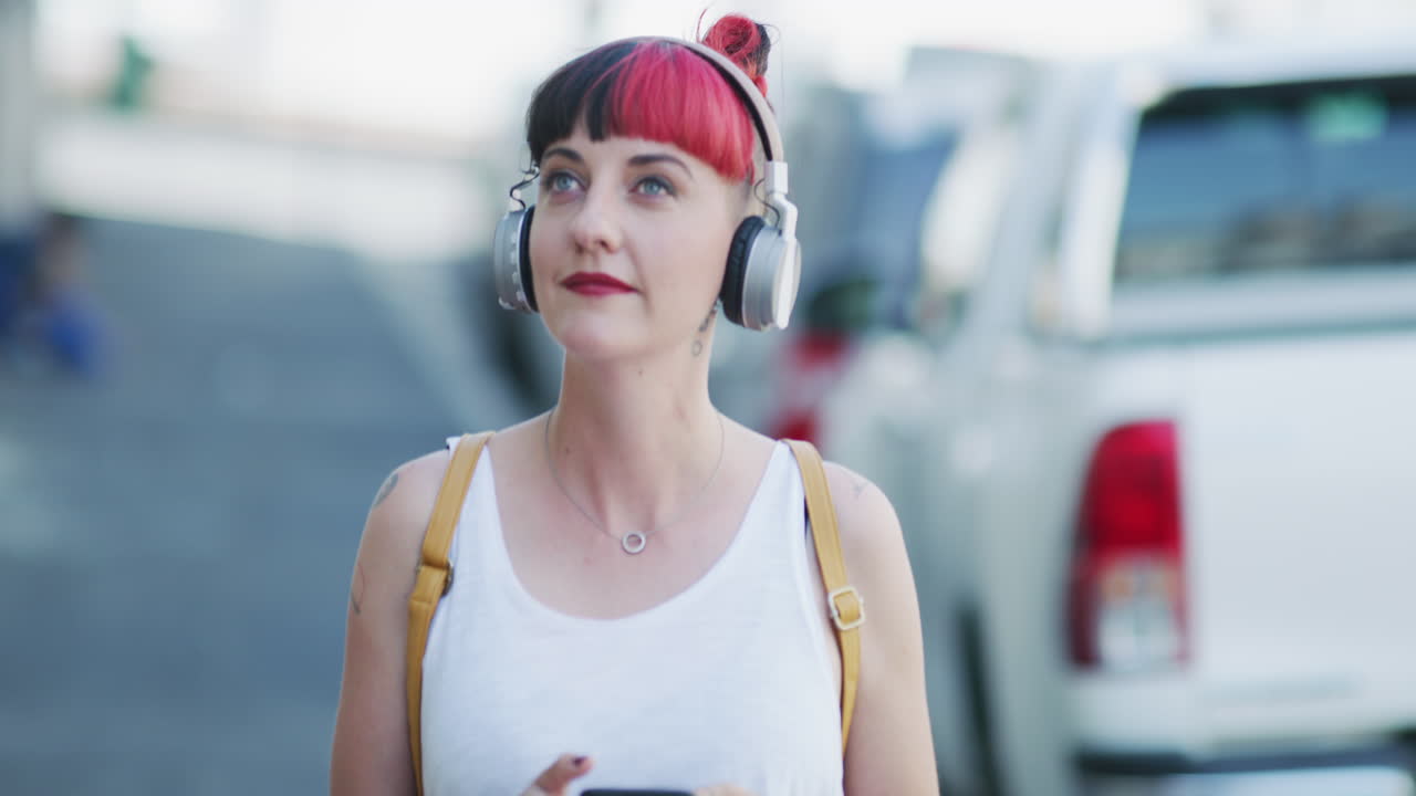 더 많이 움직일수록 더 많은 것을 발견할 수 있습니다.