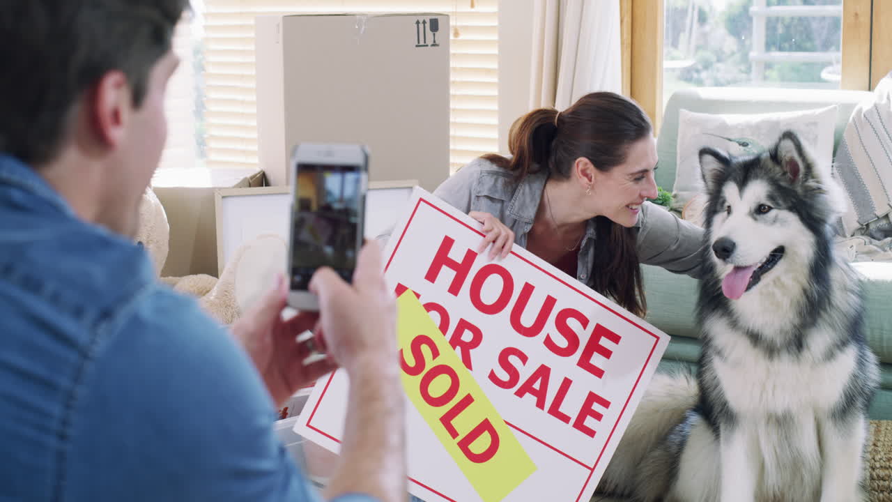 Showing off their new house