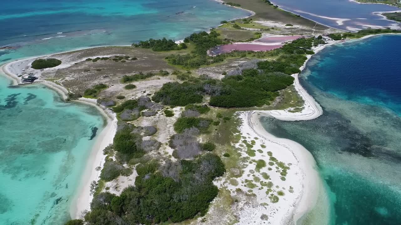 Los Roques venezuela -Caribbean sea Fantastic-landscape Moving forward aerial view of francisky  island