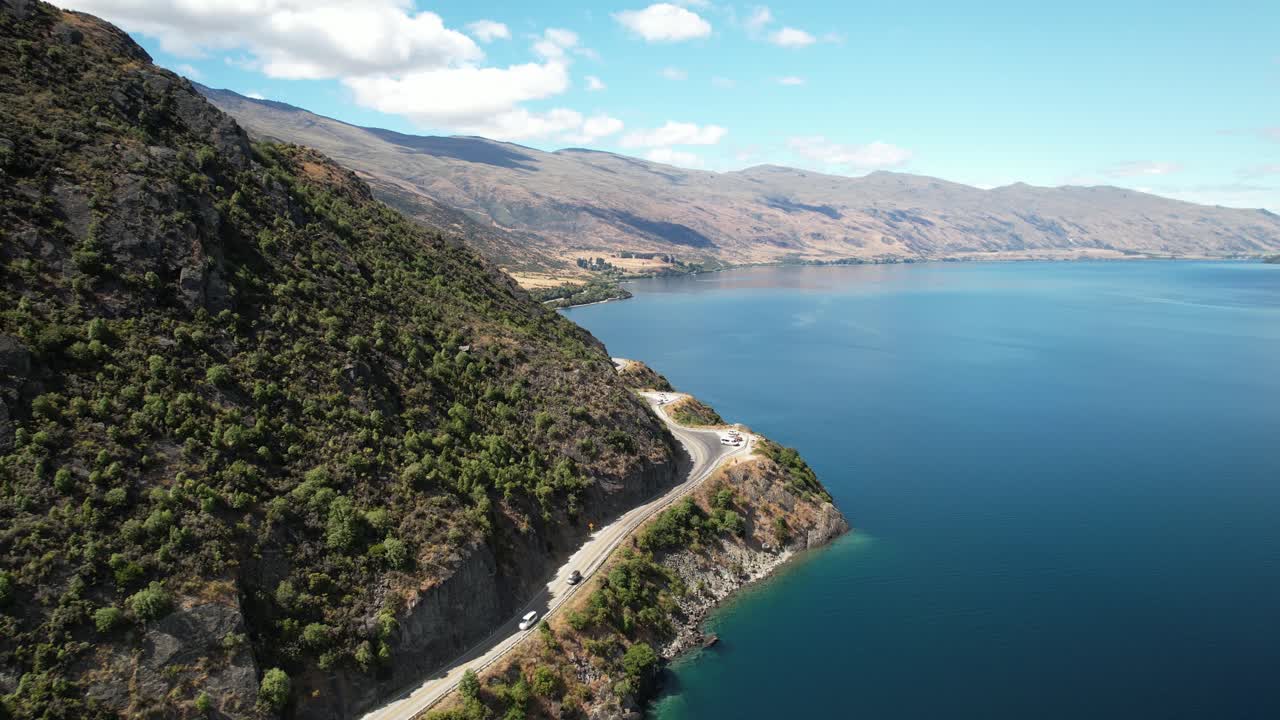 escalera del diablo camino sinuoso, atracción turística y hermoso paisaje de nueva zealandia - vista de pájaros