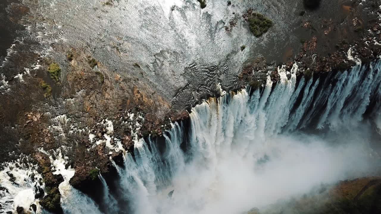 vista aérea de las cataratas victoria, shungu namutitima en la frontera de zimbabue y zambia en áfrica