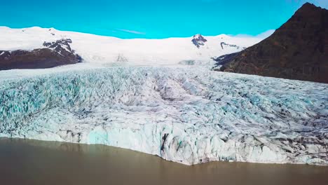 冰川vatnajökull在冰島的fjallsárlón, 顯示全球暖化和氣候變化 5