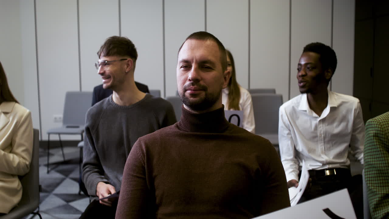 People in an auction session