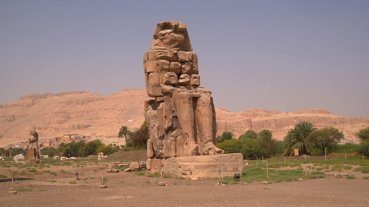 Mısır'daki Memnon Heykelleri