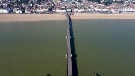 vista aérea del muelle de trato y el paseo marítimo
