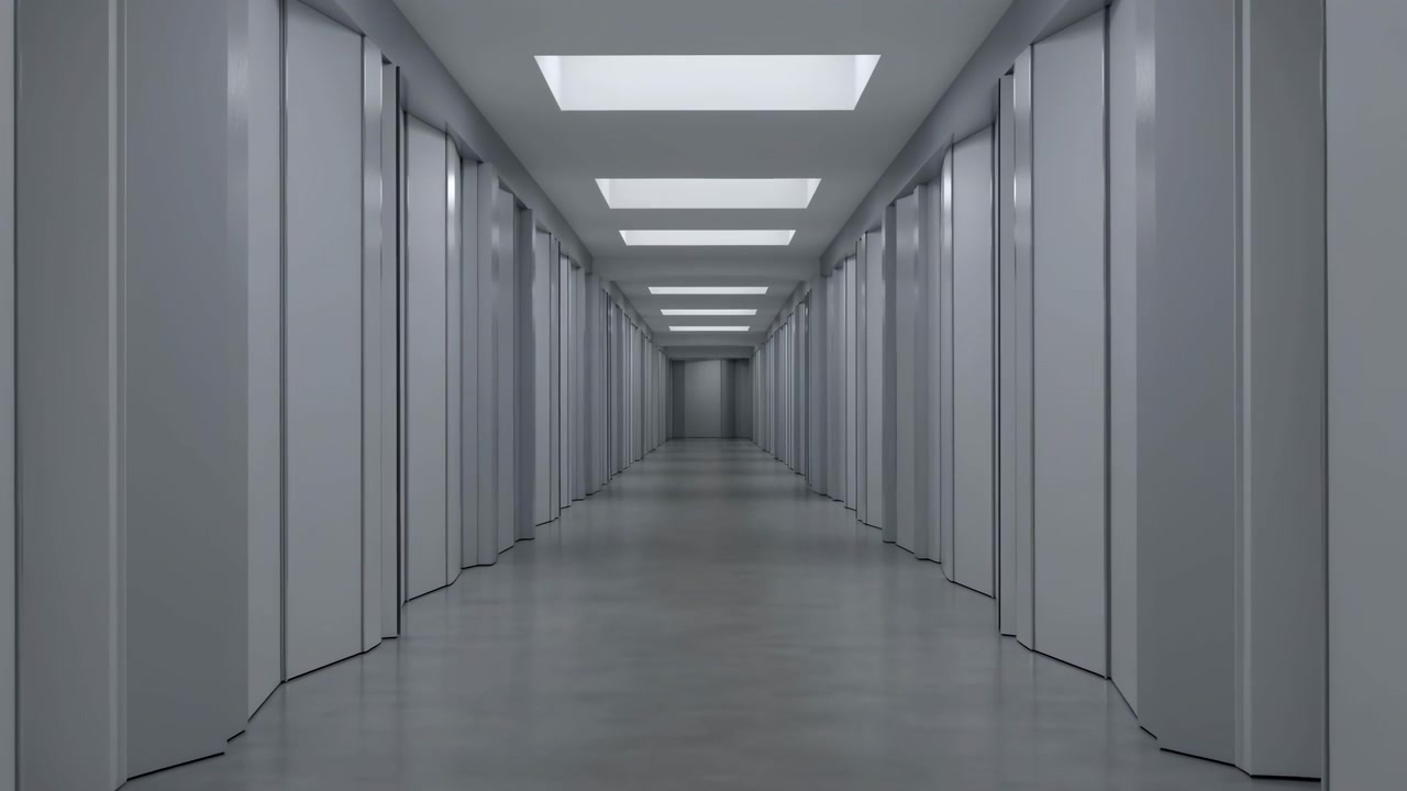 Vista frontale all'altezza degli occhi di un lungo corridoio interno simmetrico fiancheggiato da identiche porte di ascensore chiuse su entrambi i lati, riflessi del pavimento lucido, parete incassata, architettura moderna e calma.