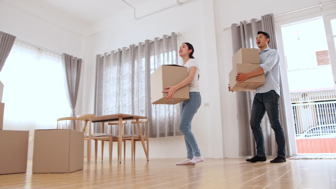 Couple Moving To New House