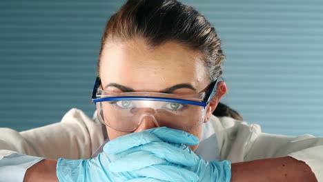 doctora joven mujer sonriendo