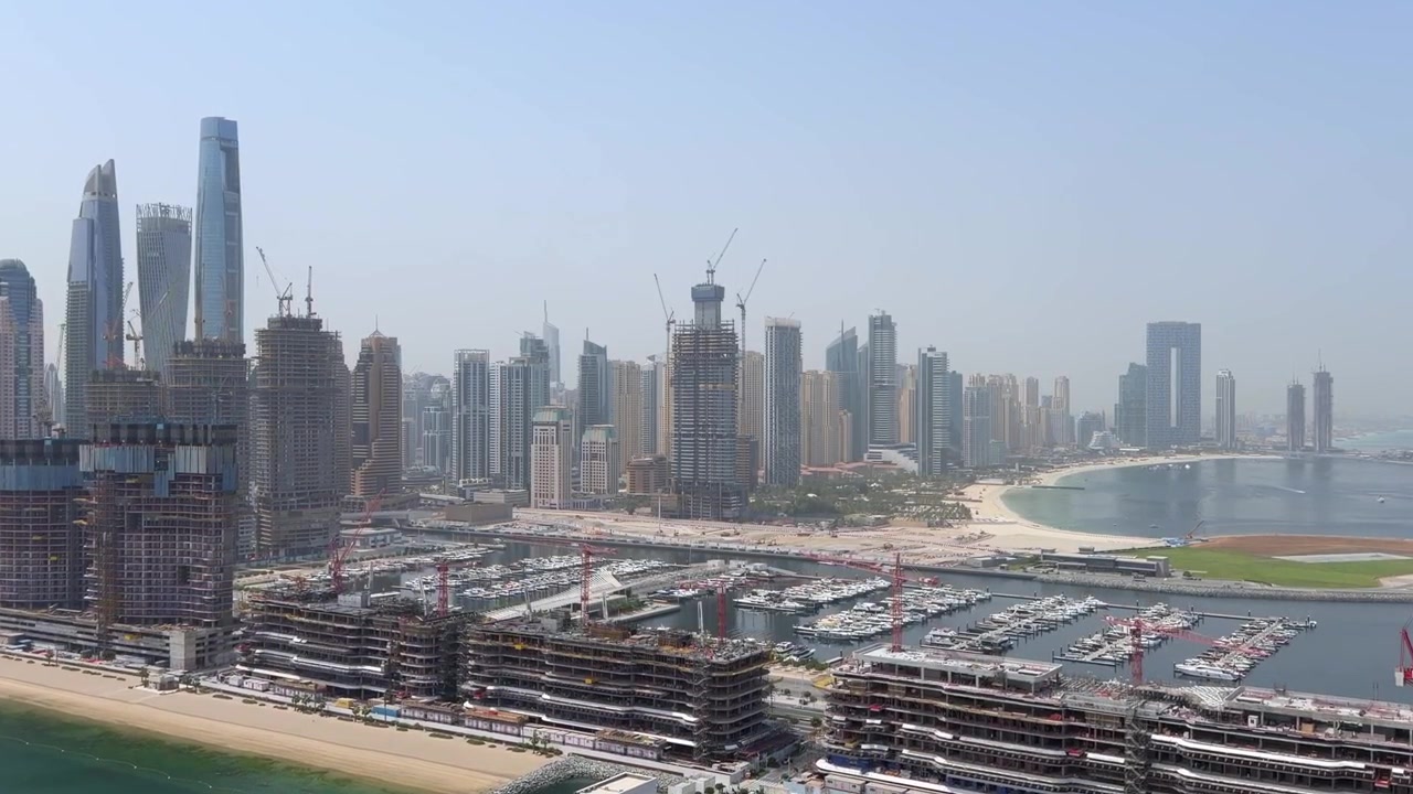 Vista aerea della comunità insulare privata di Emaar Beachfront