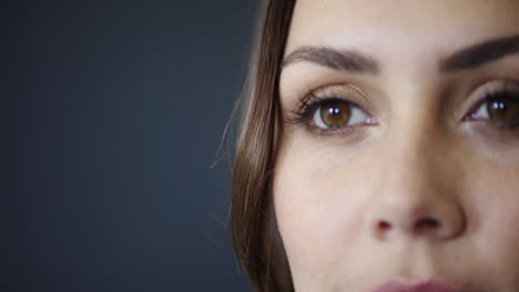 rostro, ojos y macro de una mujer con visión