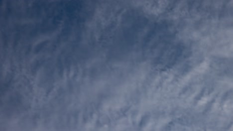 nubes que pasan en santiago de chile al amanecer