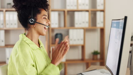 Mujer-Negra,-Call-Center-Y-Celebración.