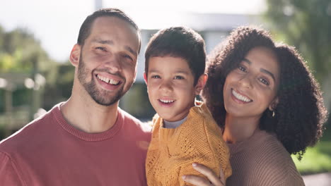 Amor,-Retrato-De-Una-Familia-Feliz