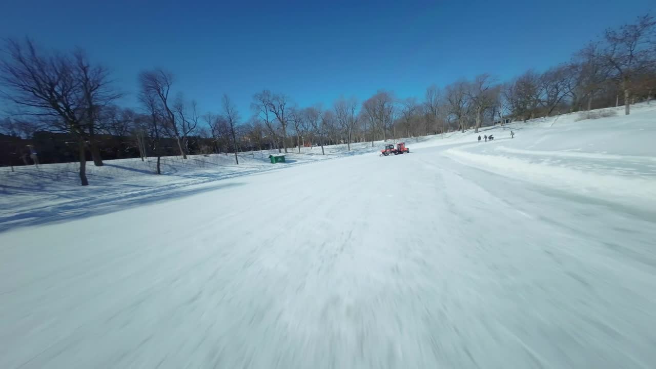 몬트리올의 라 폰테인 공원의 겨울 풍경 fpv 영상