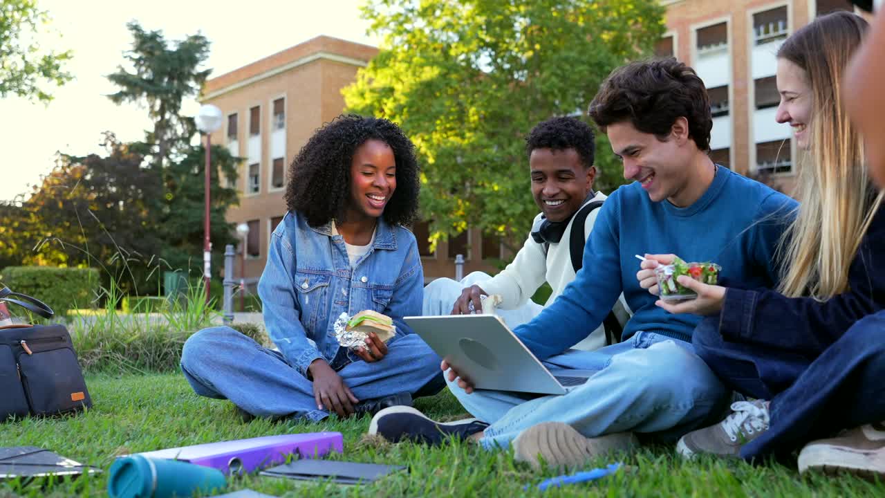 A group of students enjoying lunch on campus