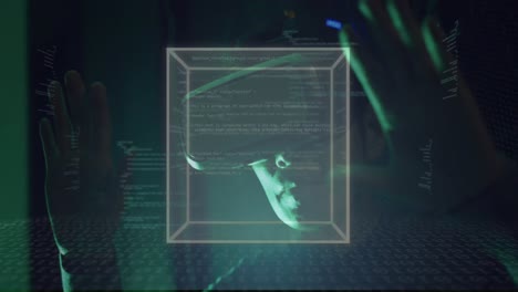 animación de cubo giratorio con procesamiento de datos sobre el hombre asiático en auriculares vr