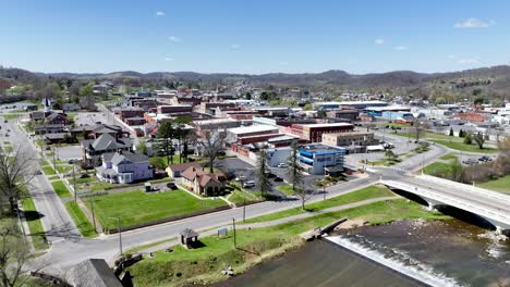 aerial push in to elizabethton tennessee