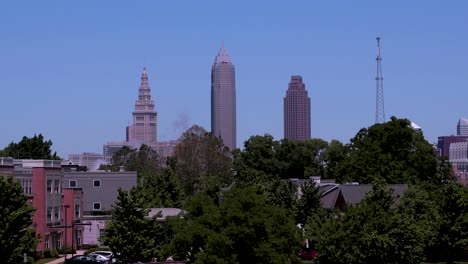 Cleveland,-Ohio-skyline-as-seen-from-the-mounds-in-Tremont,-a-nearby-neighborhood