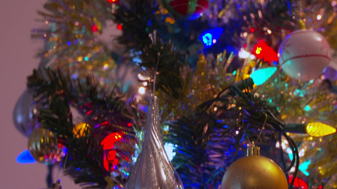 árbol de navidad de cerca inclinación bc 4k uhd