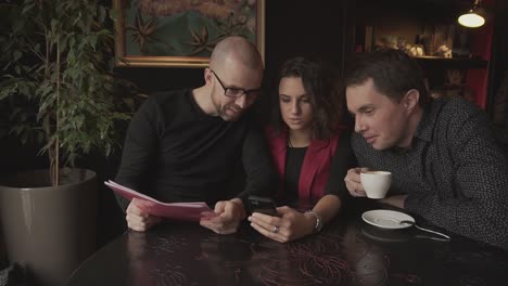 people meeting in a cafe
