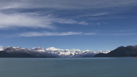 hermoso paisaje, pasaje interior, parque nacional de la bahía de los glaciares alaska en verano